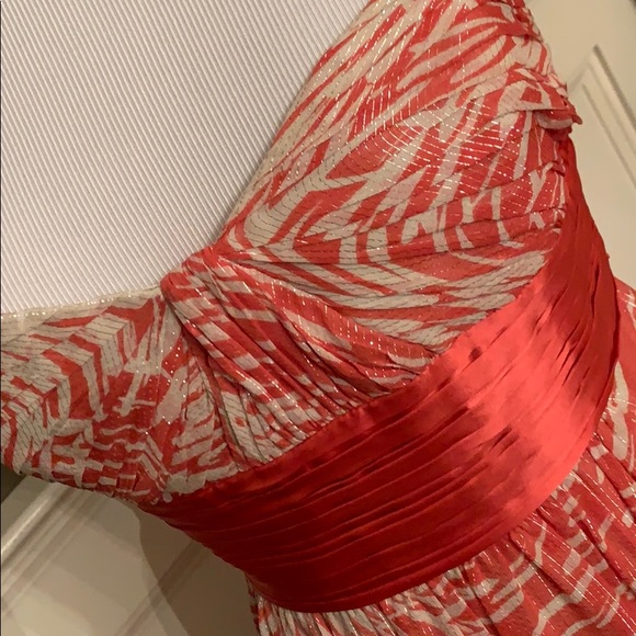 BCBG Maxazria Sliver threaded Gathered Dress Sz 4 - Picture 4 of 12